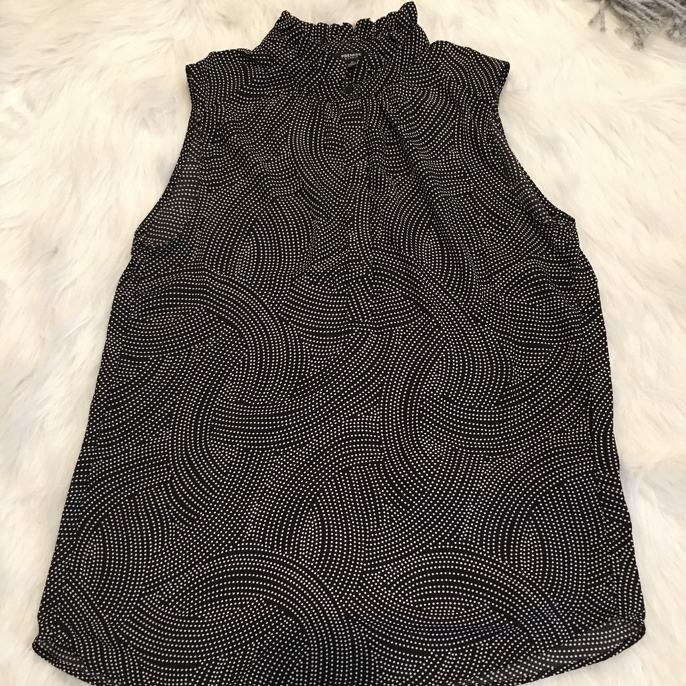 Premise Studio Black/White Pooka Dot Swirl  Blouse